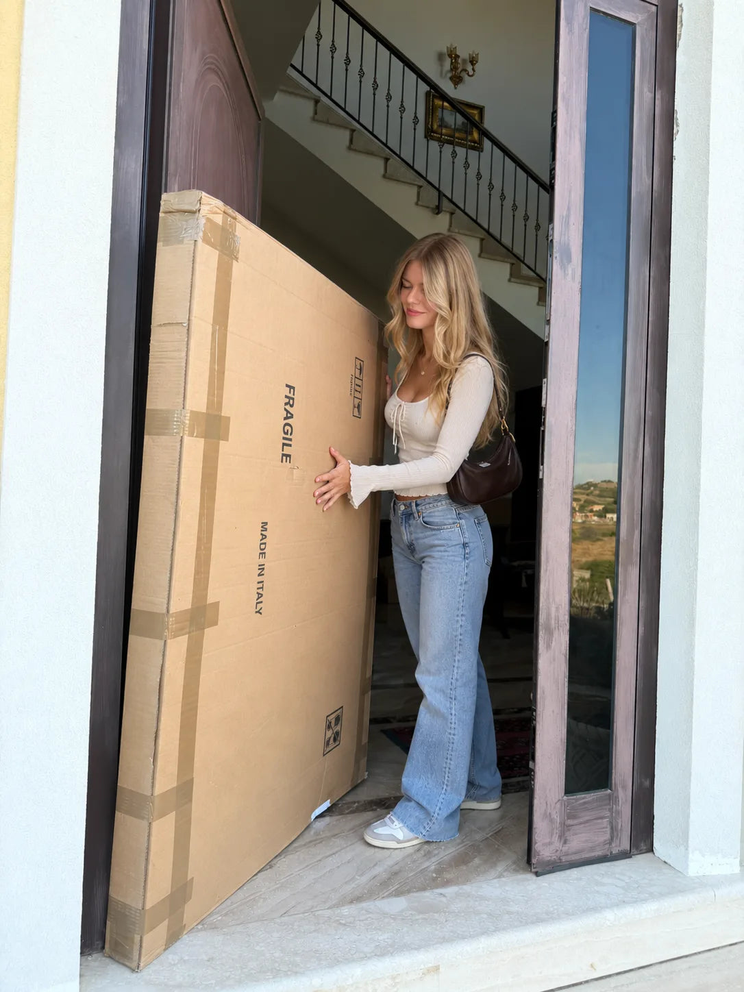Quadro Artenova consegnato in imballaggio rinforzato Fragile Made in Italy